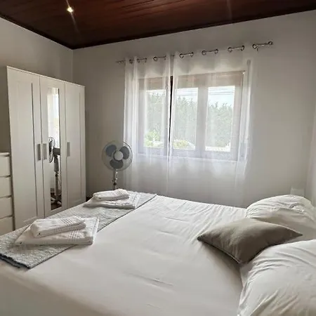 Chloe's House Tatil Evi *