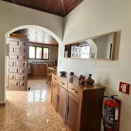 Chloe's House Tatil Evi *