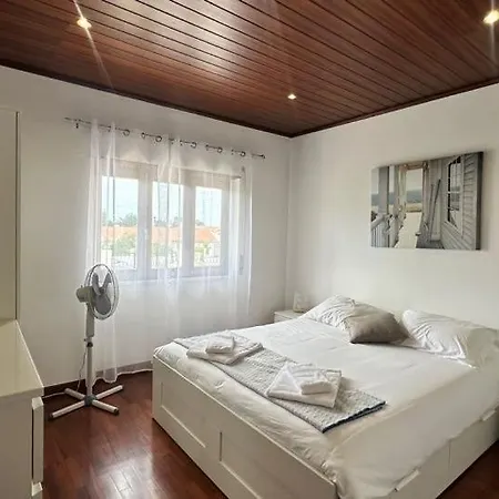 Chloe's House Tatil Evi A dos Cunhados