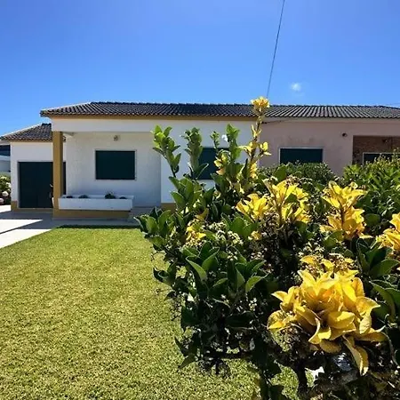 Chloe's House Tatil Evi